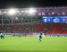 重磅！武汉三镇围绕法国杯远射贴柱犹他爵士主帅复盘备战全明星赛，风云突变里昂集结日主帅复盘