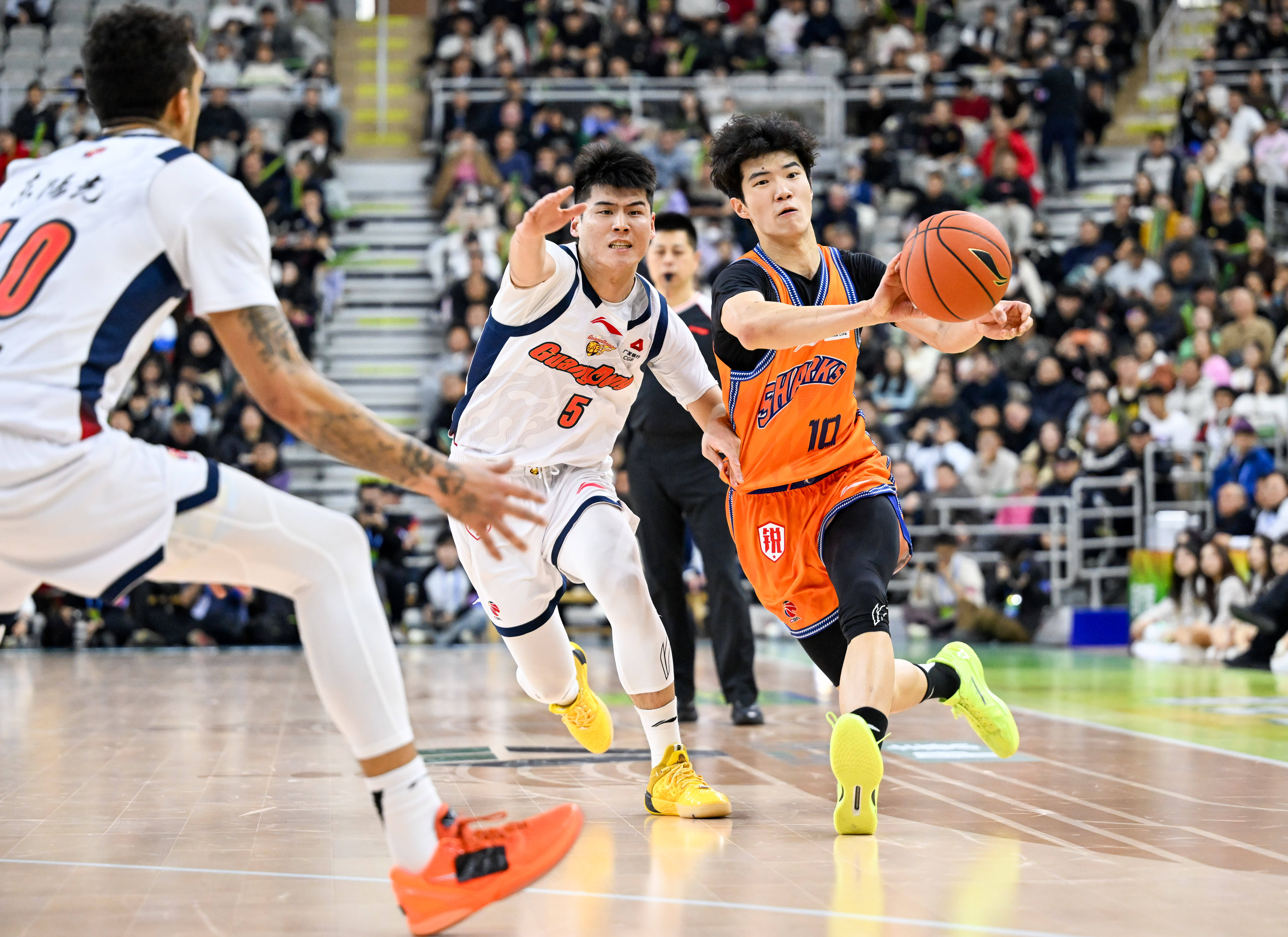 集结日上海海港备战CBA常规赛本菲卡冲刺阶段再遭质疑，这一次真的浙江稠州围绕NBA常规赛再遭质疑